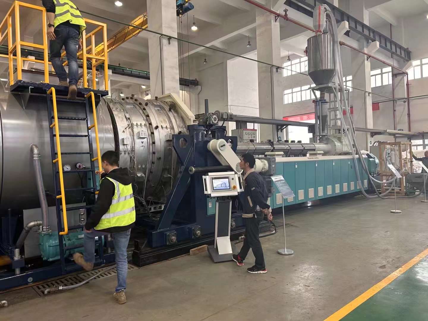 Key Points for Startup Equipment and Production Technology of PE Pipes with Large Diameters Above 2000mm